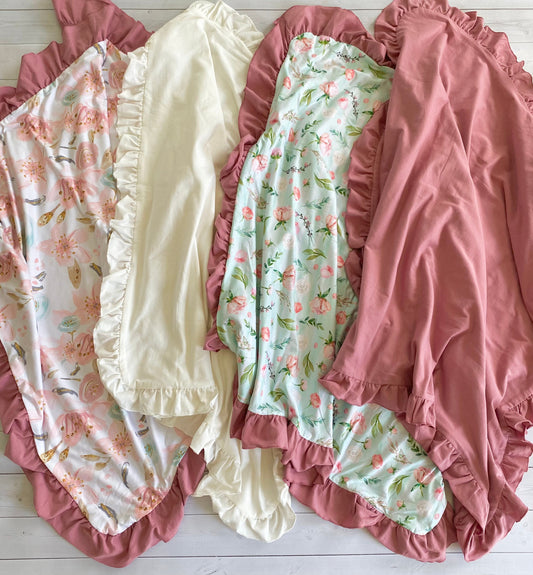 Boutique blankets solid/floral